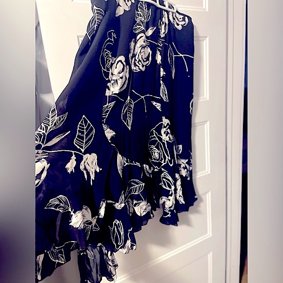 Bianca Nygard Dresses & Skirts - EUC Byanca Nygard floral skirt 18W